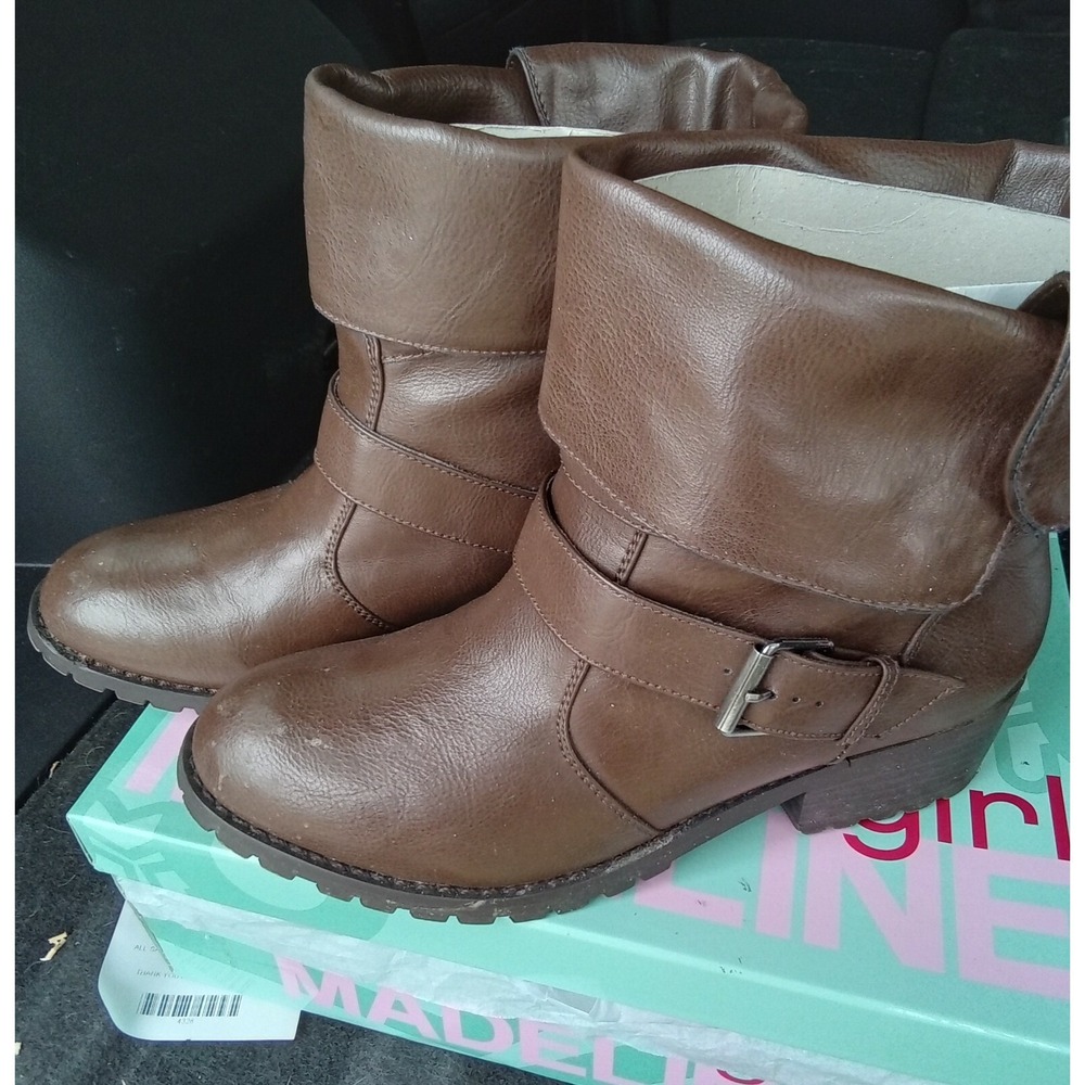Ladies Boots Madeline Girl Size 7.5 With Box‎